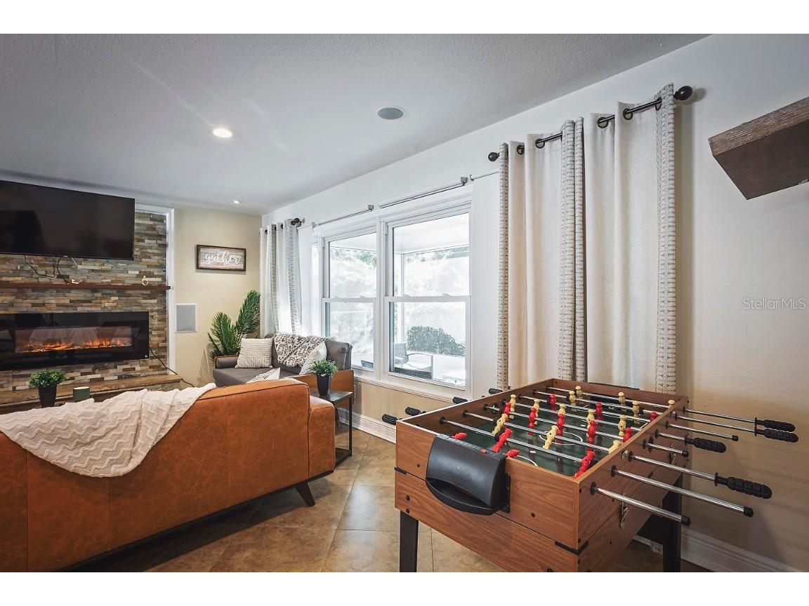 2614 Fairview Avenue Seffner FL 33584 W7880692 image11