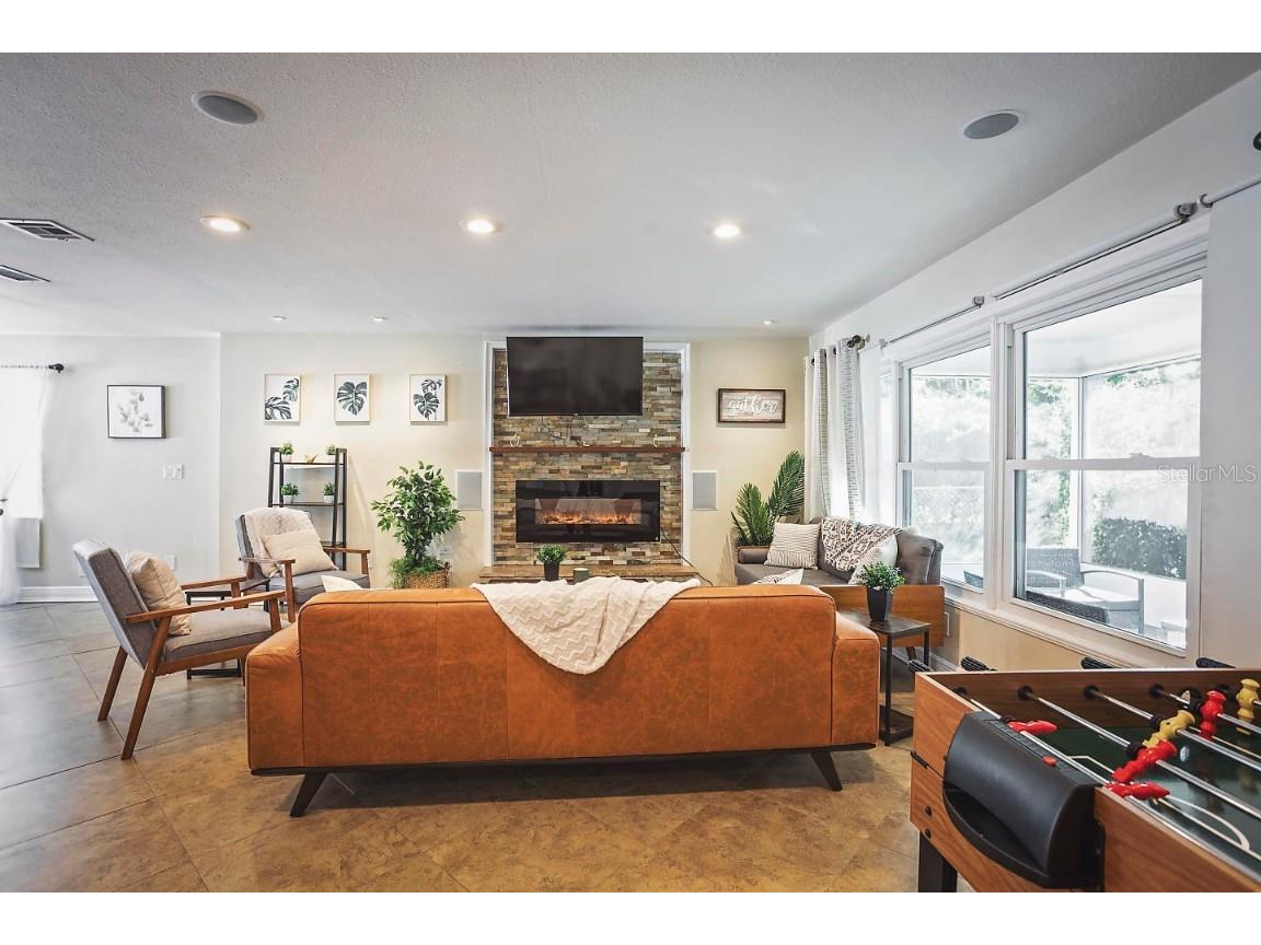 2614 Fairview Avenue Seffner FL 33584 W7880692 image12