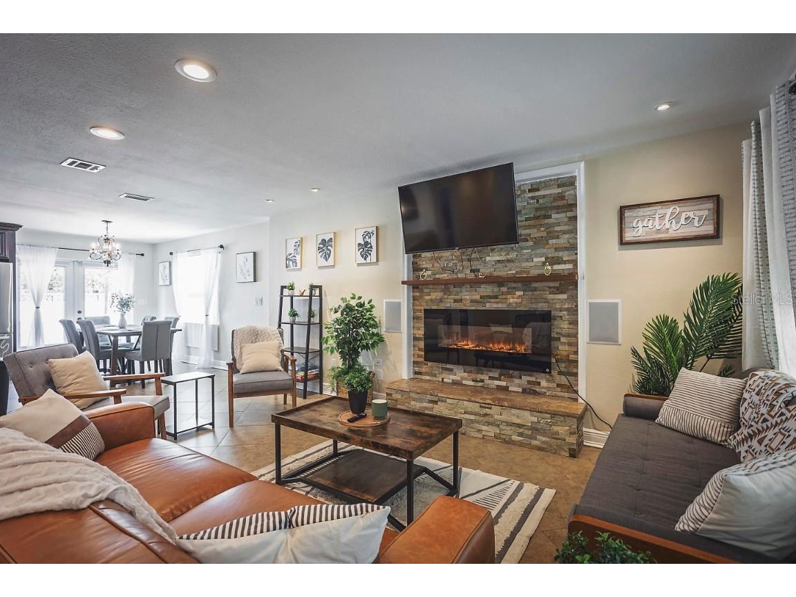 2614 Fairview Avenue Seffner FL 33584 W7880692 image13