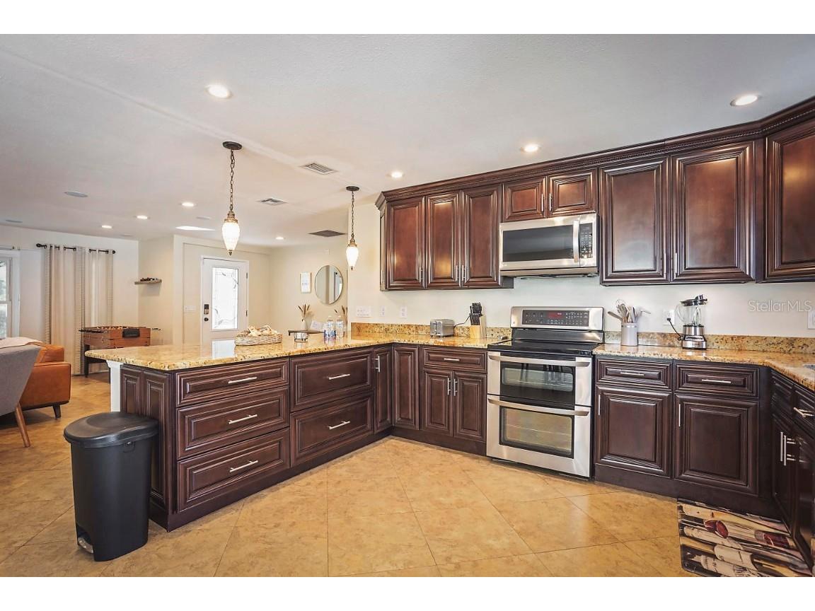 2614 Fairview Avenue Seffner FL 33584 W7880692 image18