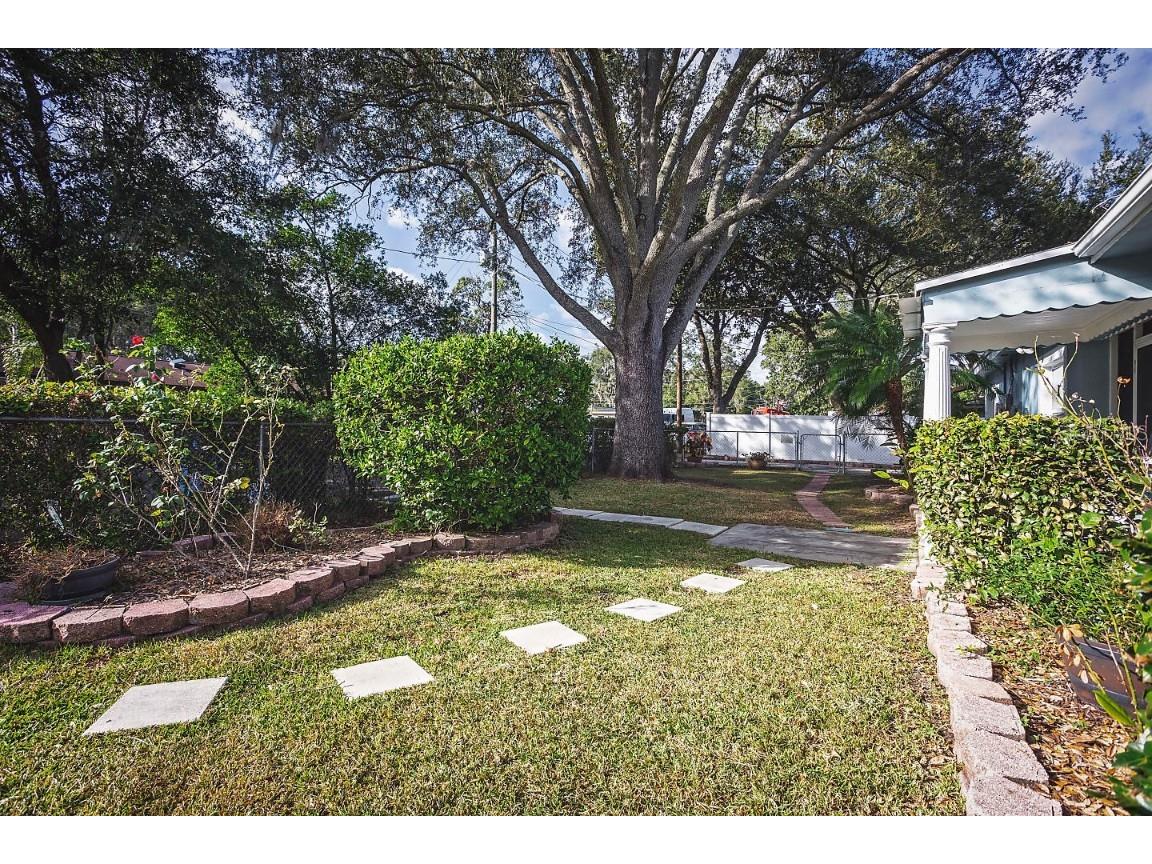 2614 Fairview Avenue Seffner FL 33584 W7880692 image3