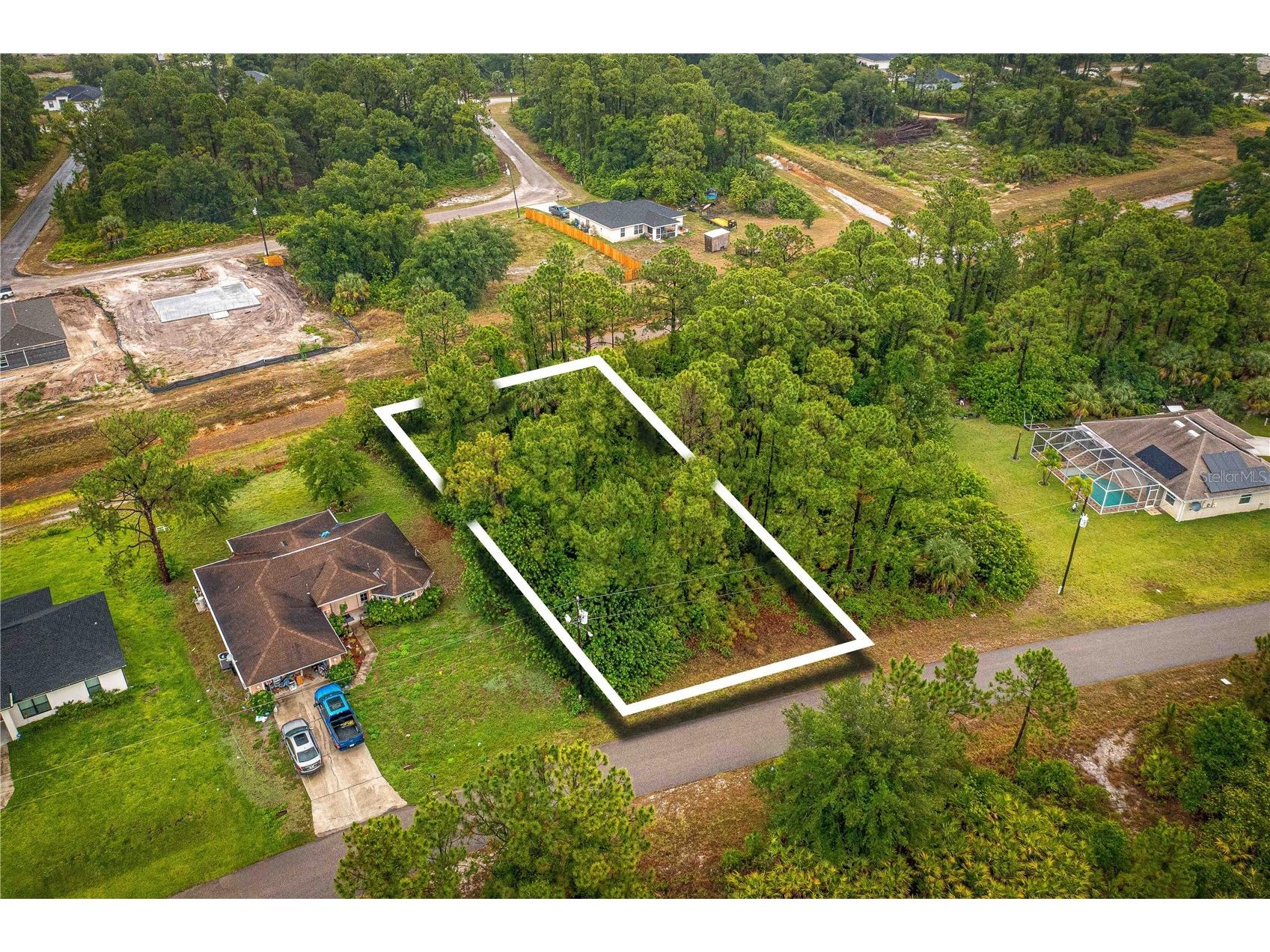 2614 Helen Circle Lehigh Acres FL 33971 O6206121 image1