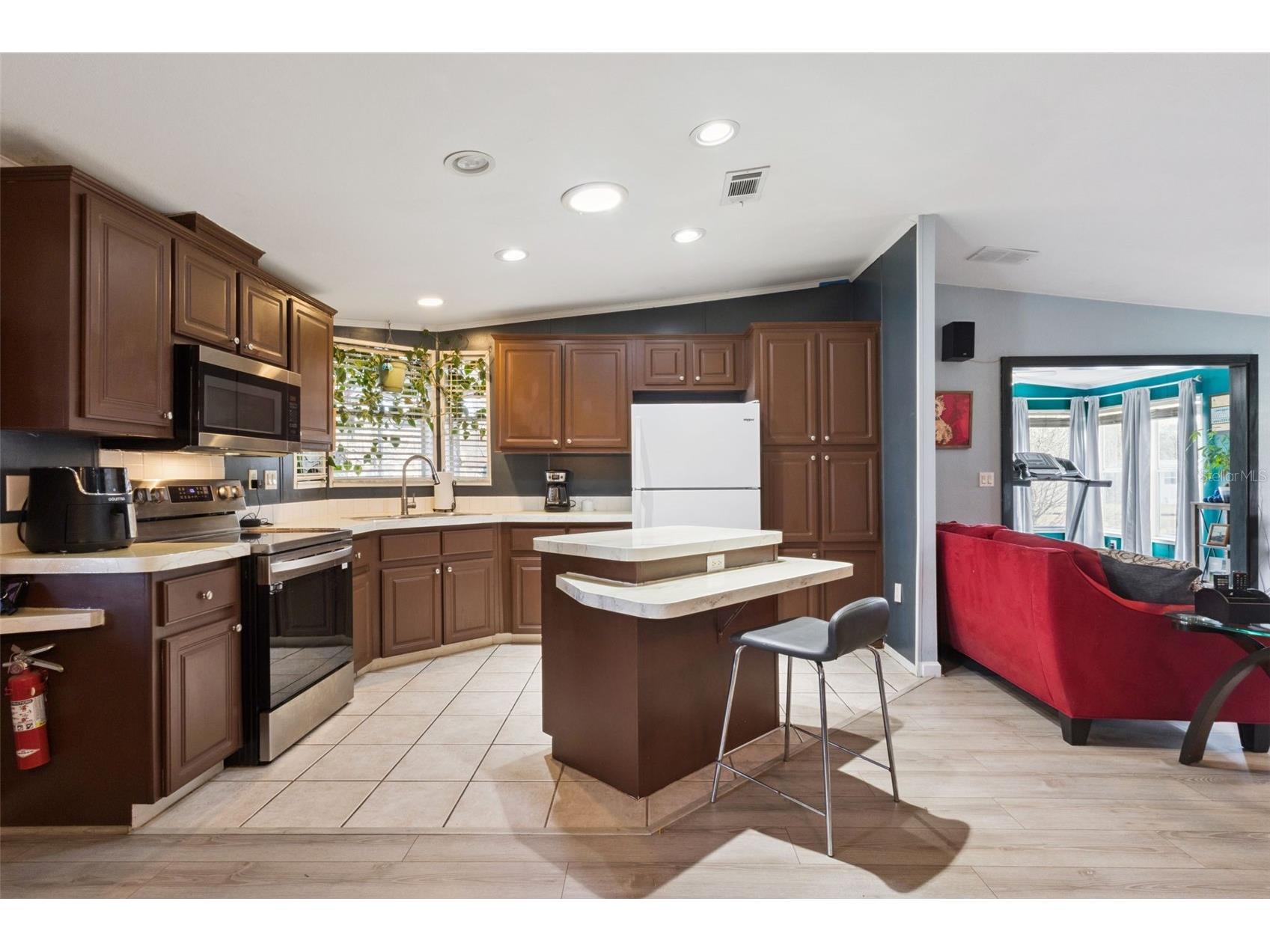 26142 Rose Lane Astatula FL 34705 - HARRIS CHAIN OF LAKES O6386267 image5