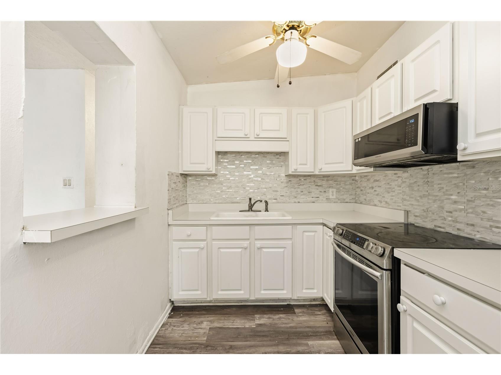 2615 9th Ave. Drive E. Palmetto FL 34221 A4689885 image8