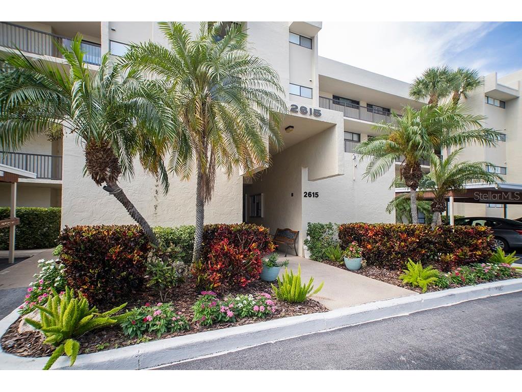 2615 Cove Cay Drive #107 Clearwater FL 33760 - TAMPA BAY TB8411089 image1