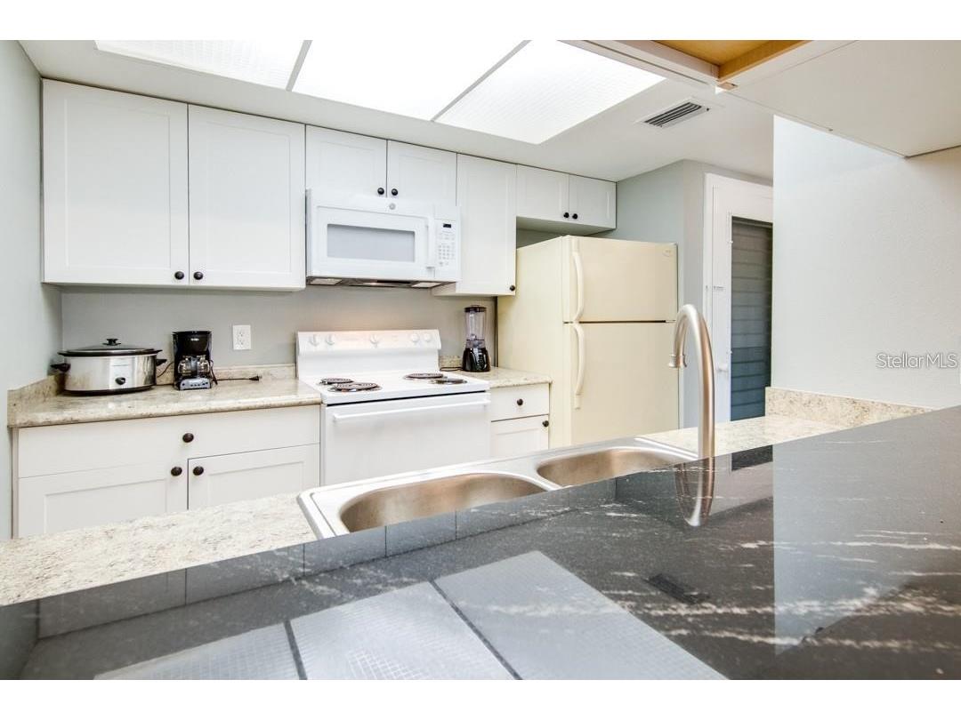 2615 Cove Cay Drive #205 Clearwater FL 33760 TB8456400 image5