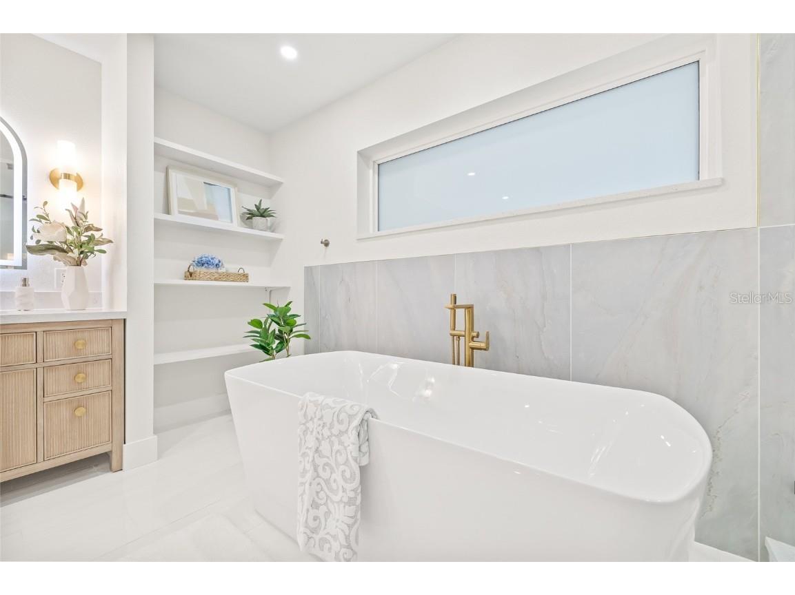 2615 Desoto Way S Saint Petersburg FL 33712 - Summit Lake TB8438978 image29