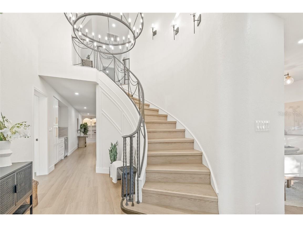 2615 Desoto Way S Saint Petersburg FL 33712 - Summit Lake TB8438978 image3