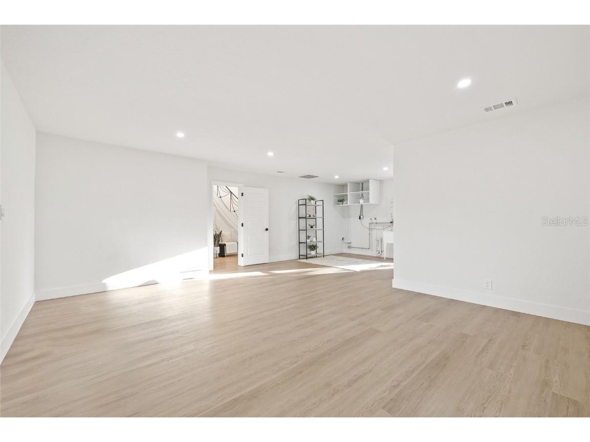 2615 Desoto Way S Saint Petersburg FL 33712 - Summit Lake TB8438978 image38