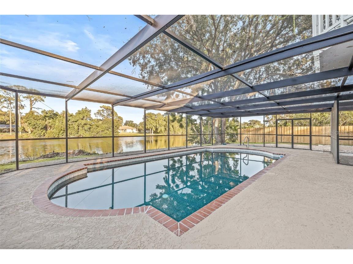 2615 Desoto Way S Saint Petersburg FL 33712 - Summit Lake TB8438978 image4