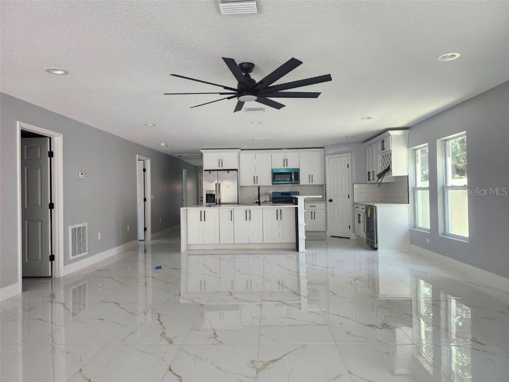 2615 E 38th Avenue Tampa FL 33610 TB8406135 image3