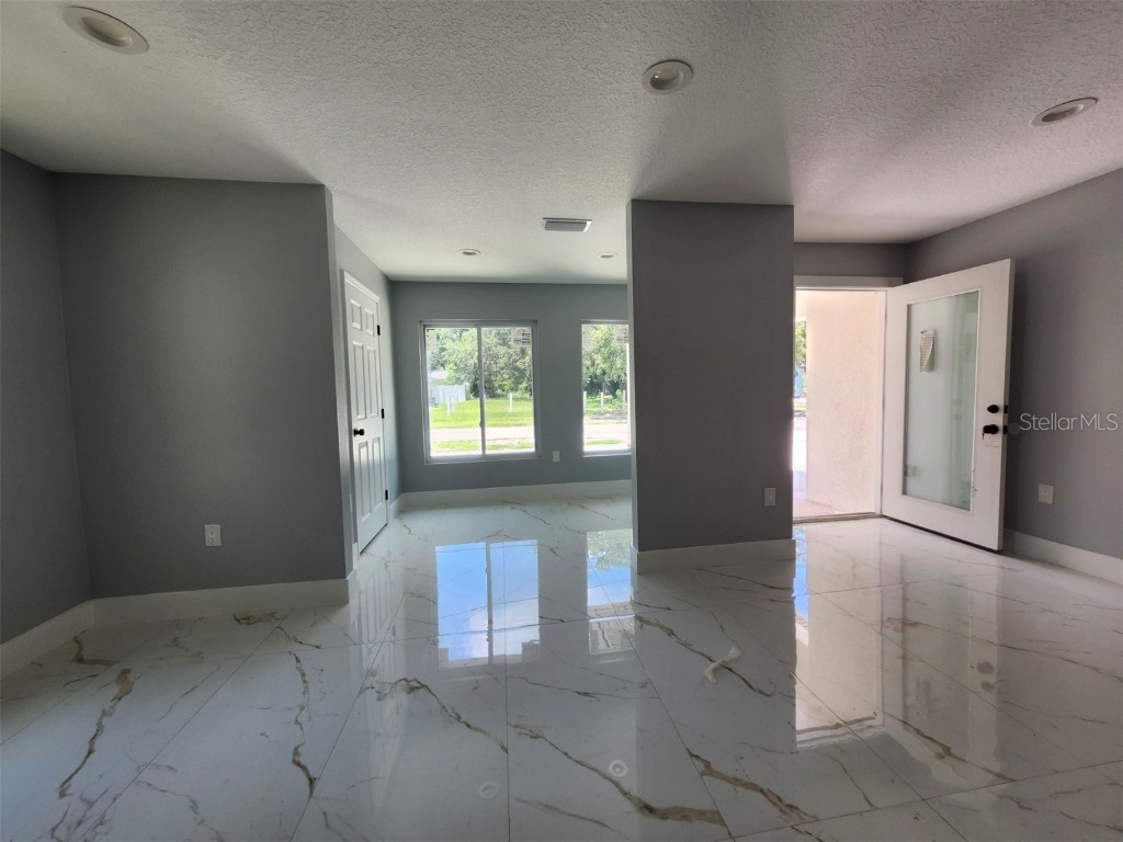 2615 E 38th Avenue Tampa FL 33610 TB8406135 image5