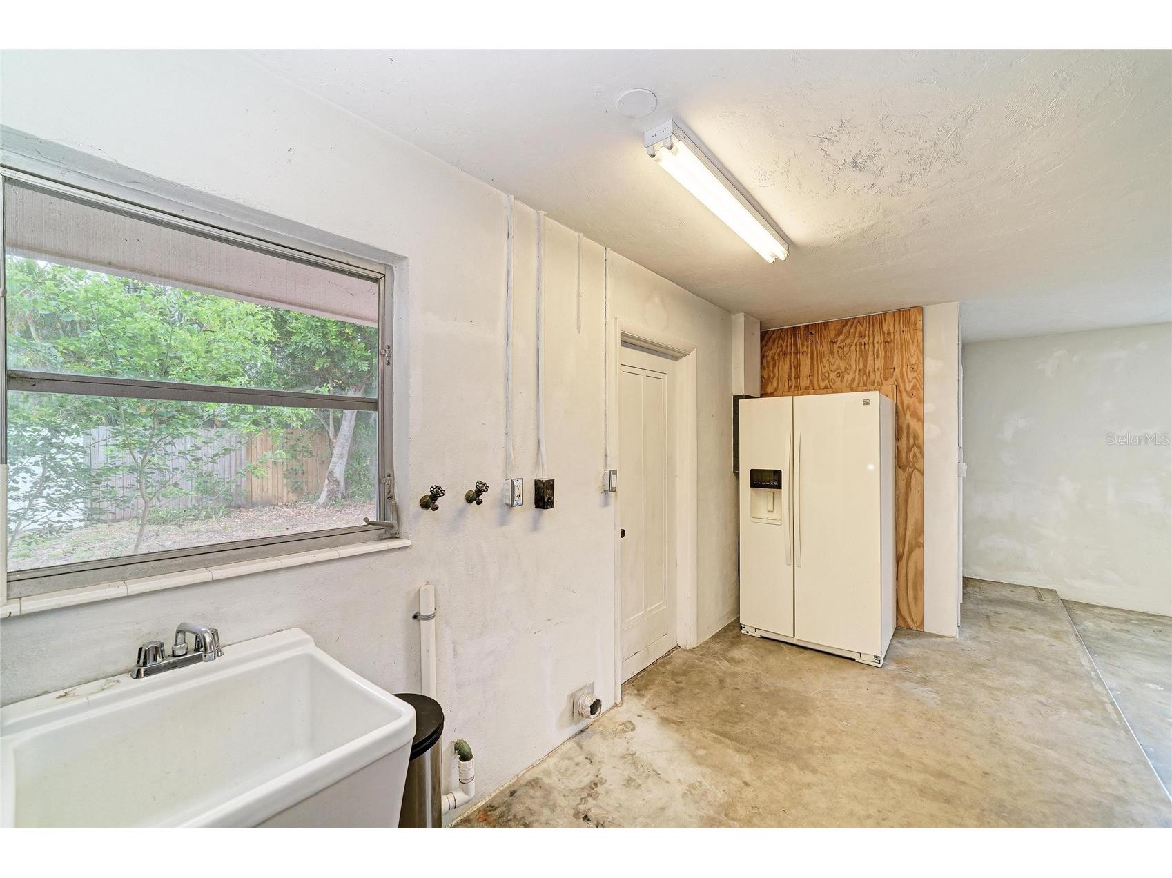 2615 Sheridan Drive Sarasota FL 34239 A4696437 image25