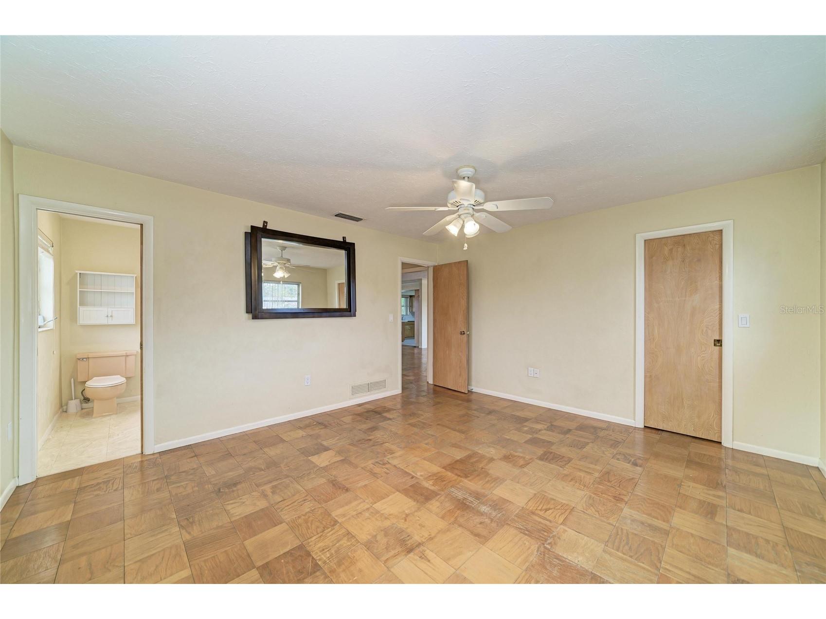 2615 Sheridan Drive Sarasota FL 34239 A4696437 image29
