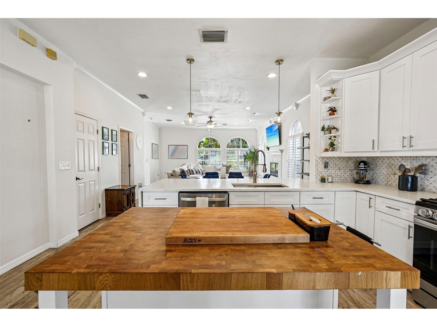 2616 11th Street N Saint Petersburg FL 33704 TB8508717 image23