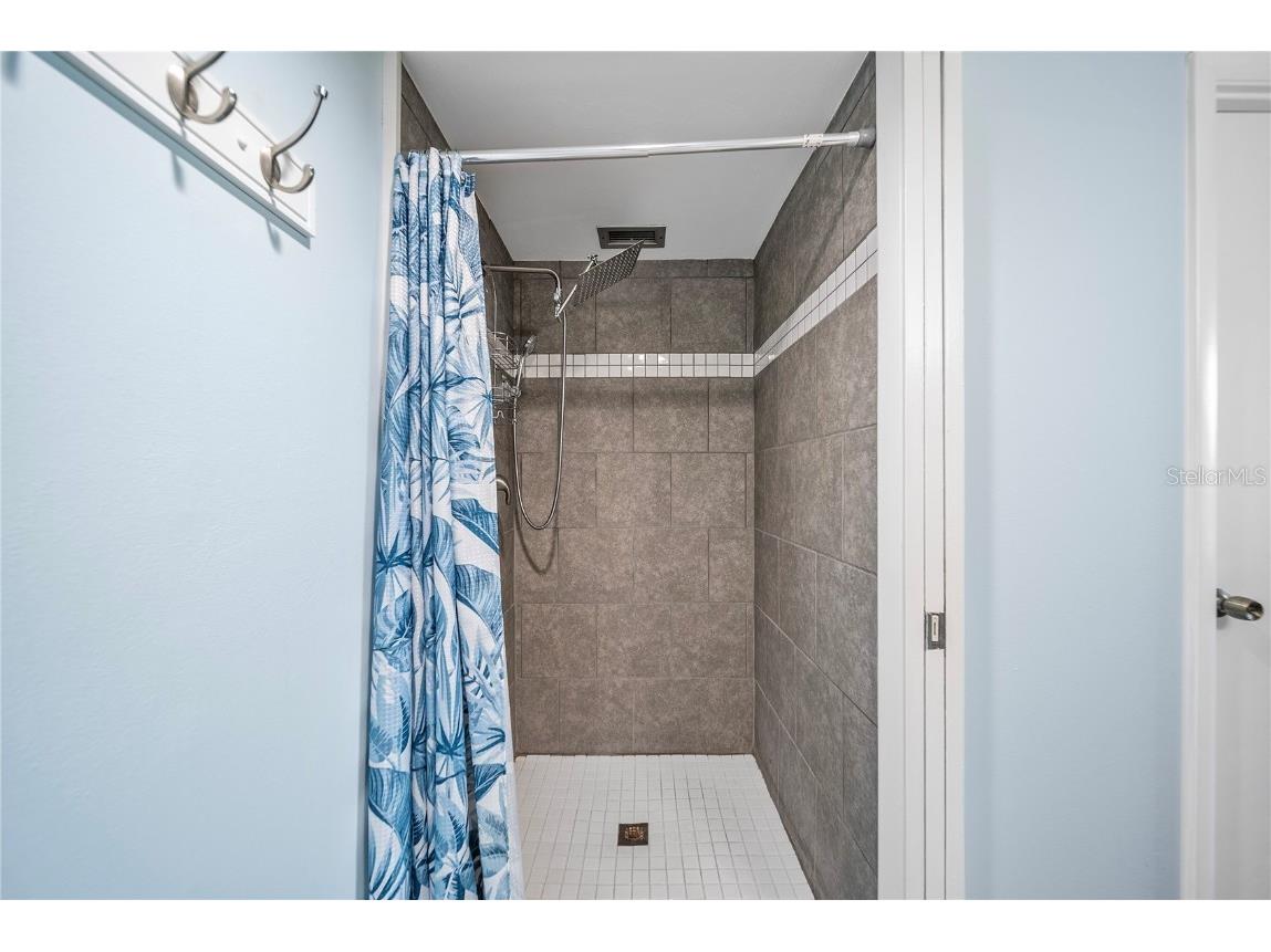 2616 Cove Cay Drive #203 Clearwater FL 33760 - TAMPA BAY TB8409399 image24