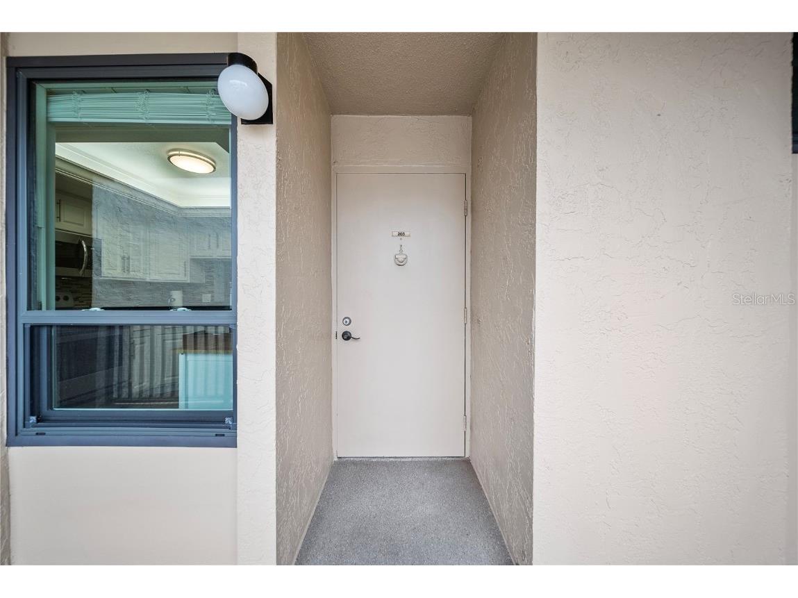 2616 Cove Cay Drive #203 Clearwater FL 33760 - TAMPA BAY TB8409399 image5