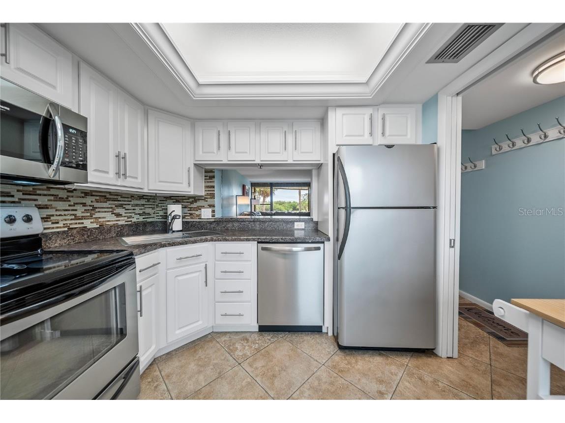 2616 Cove Cay Drive #203 Clearwater FL 33760 - TAMPA BAY TB8409399 image9