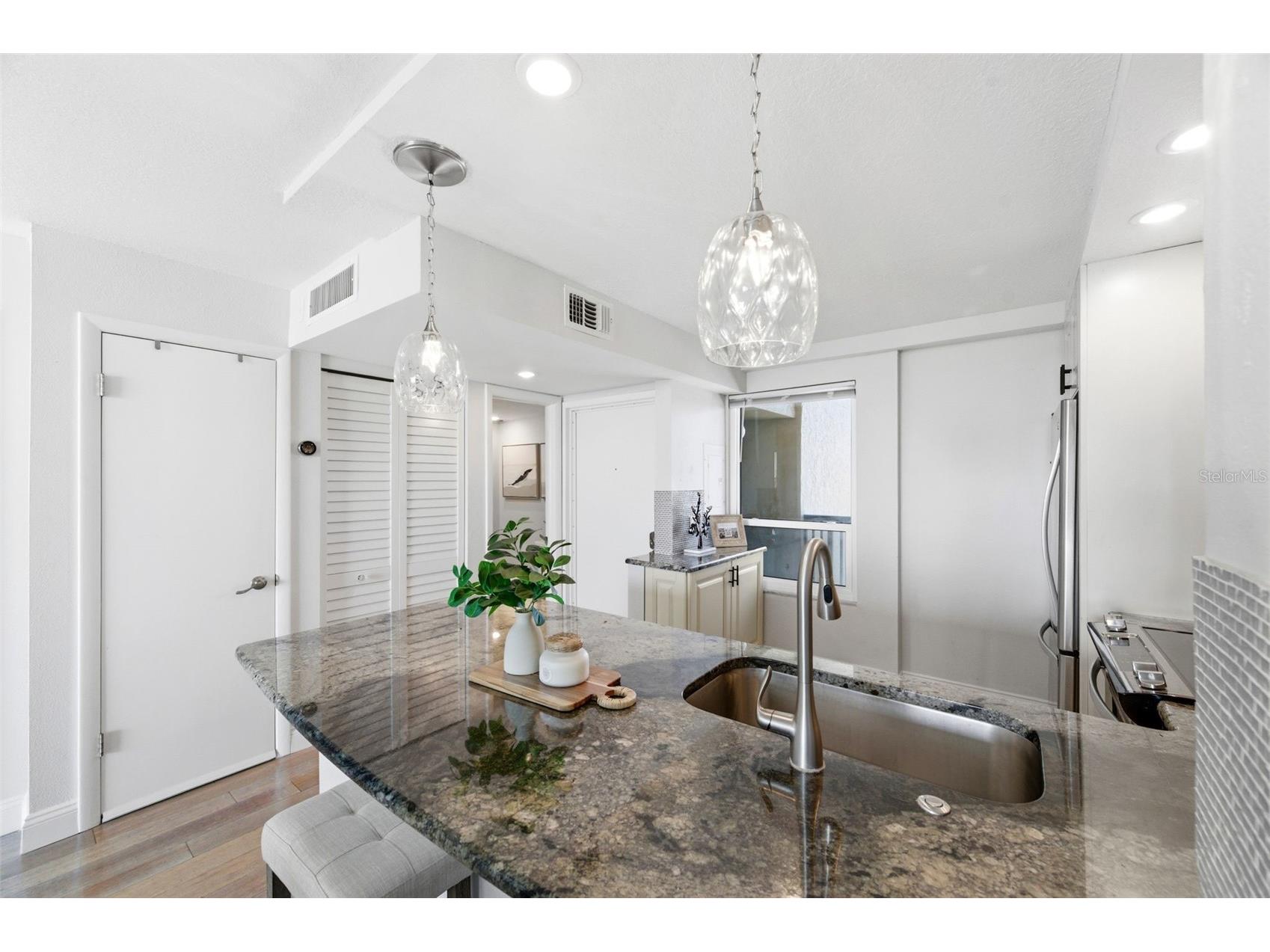 2616 Cove Cay Drive #602 Clearwater FL 33760 TB8499244 image7
