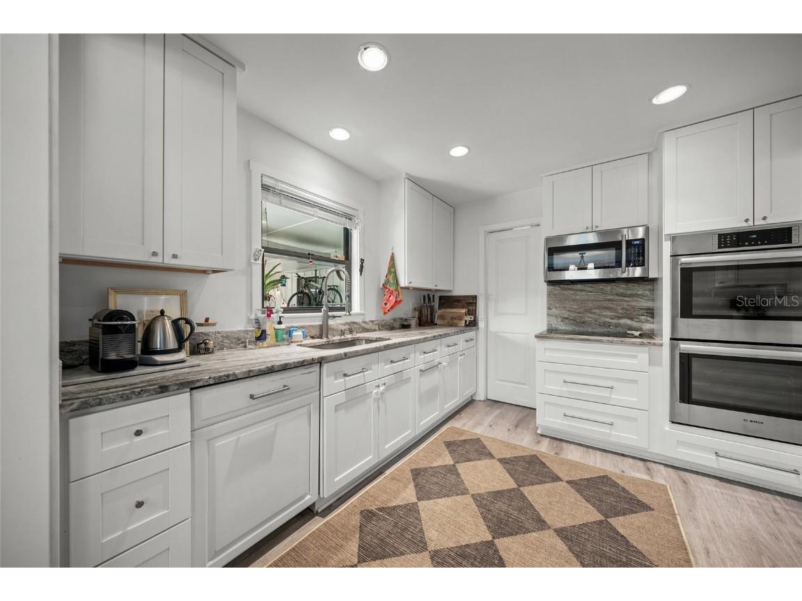 2616 Martin Street Sarasota FL 34237 A4662540 image12