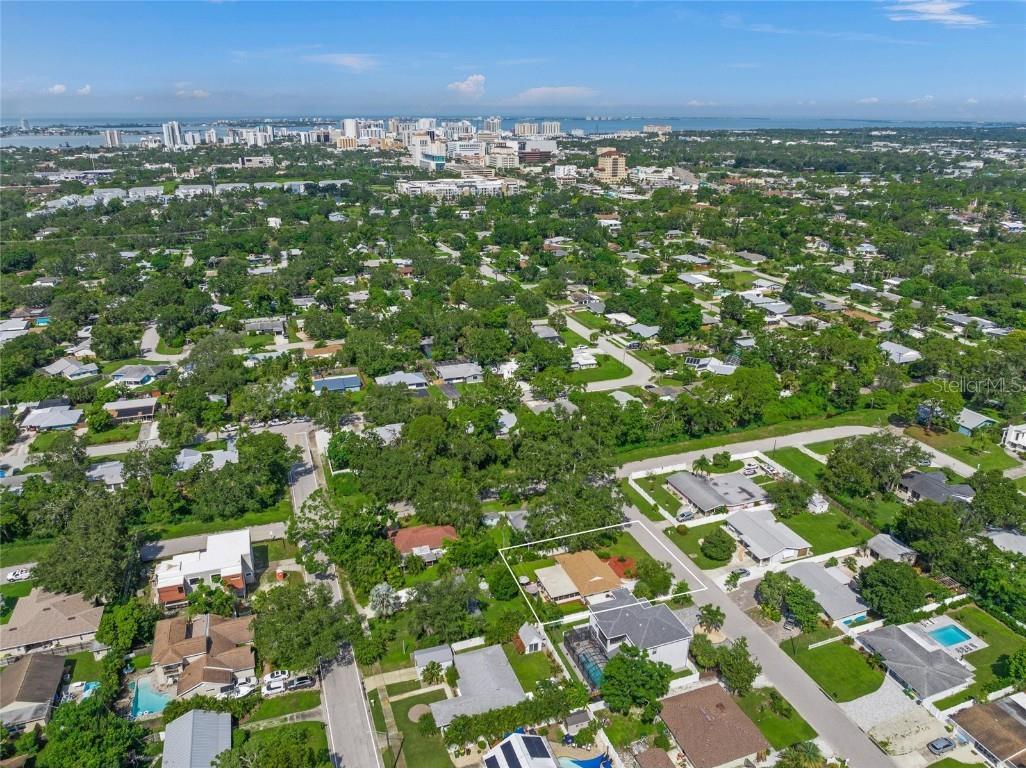 2616 Martin Street Sarasota FL 34237 A4662540 image39