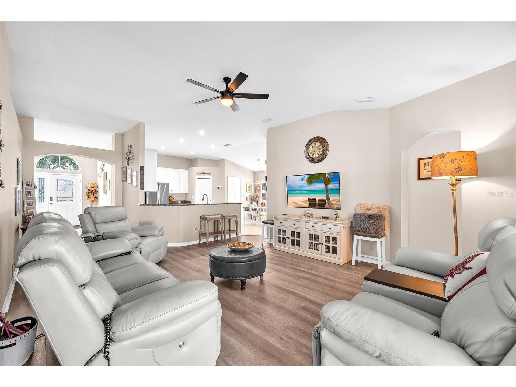 2616 Vinedale Avenue Valrico FL 33596 TB8442645 image7