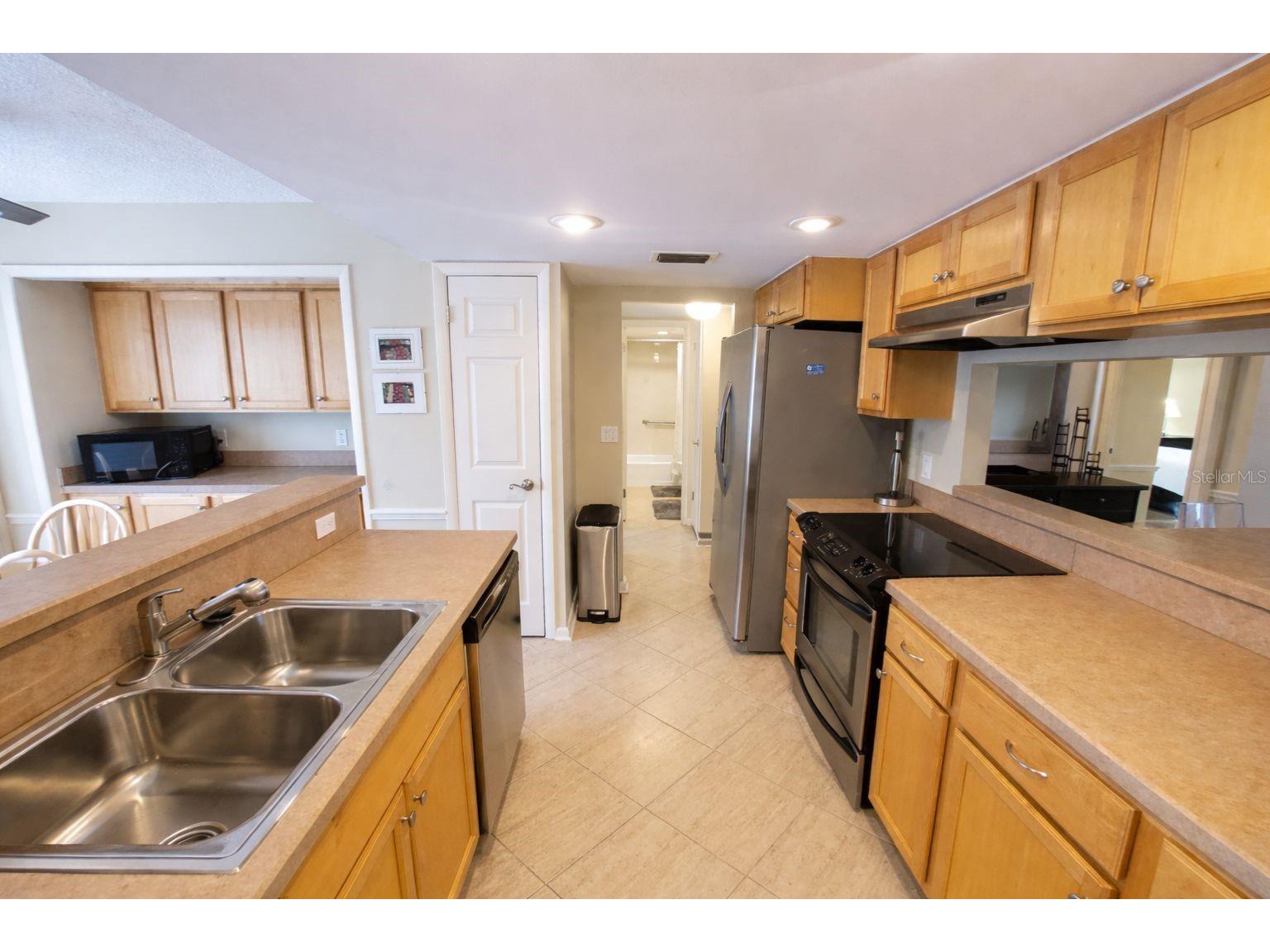 2617 Cove Cay Drive #301 Clearwater FL 33760 TB8495514 image3