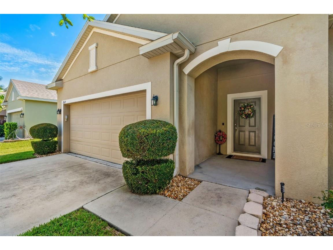 2617 Limerick Circle Grand Island FL 32735 G5099877 image2