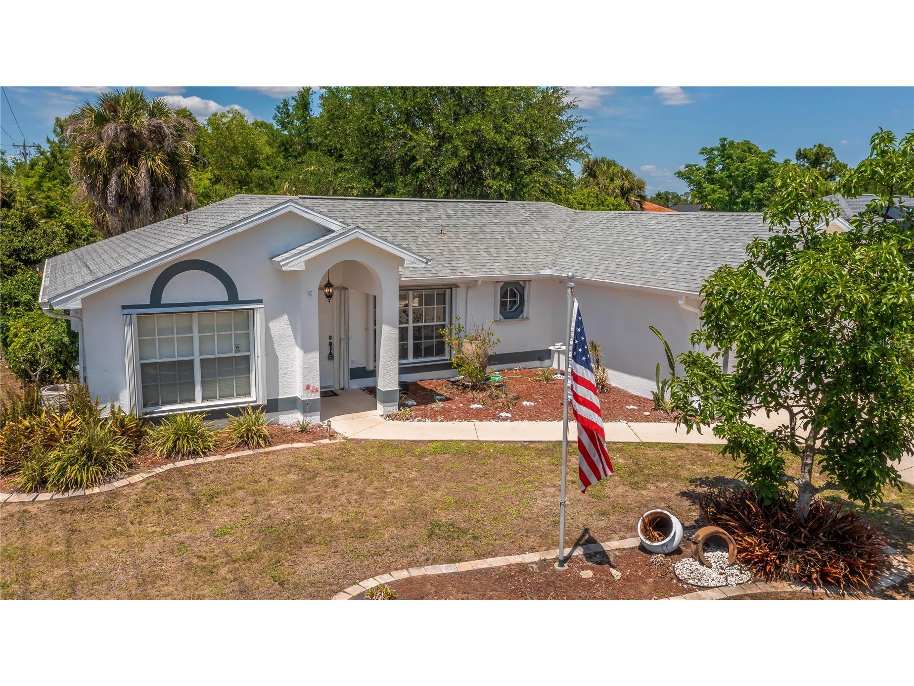 2618 8th Street W Lehigh Acres FL 33971 OM723805 image1