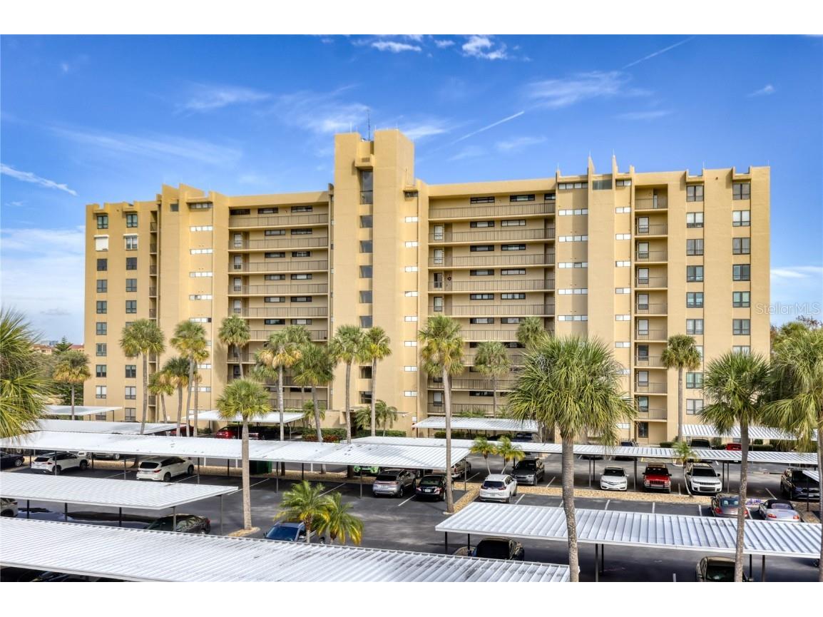 2618 Cove Cay Drive #402 Clearwater FL 33760 - OLD TAMPA BAY T3498397 image1