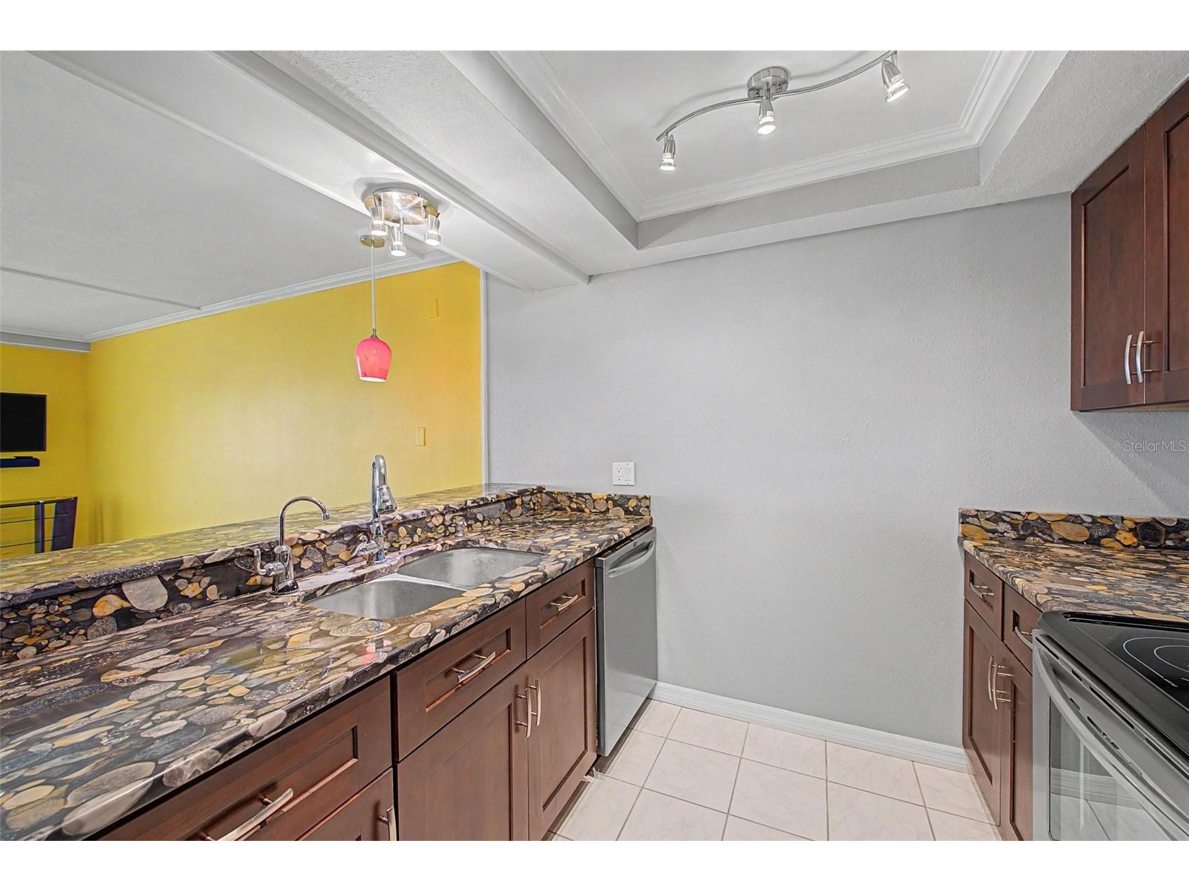 2618 Cove Cay Drive #505 Clearwater FL 33760 TB8528874 image22