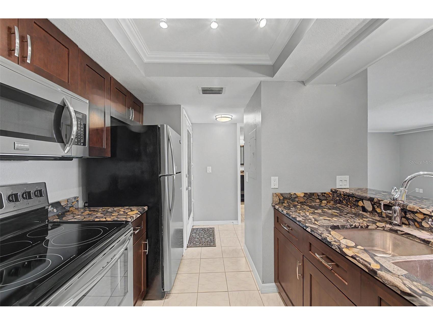 2618 Cove Cay Drive #505 Clearwater FL 33760 TB8528874 image5
