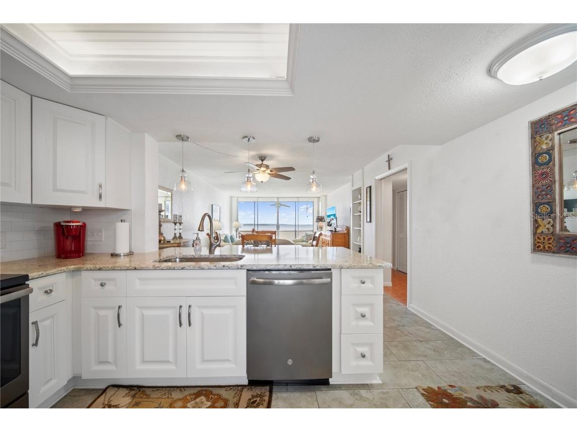 2618 Cove Cay Drive #706 Clearwater FL 33760 - TAMPA BAY TB8412543 image6