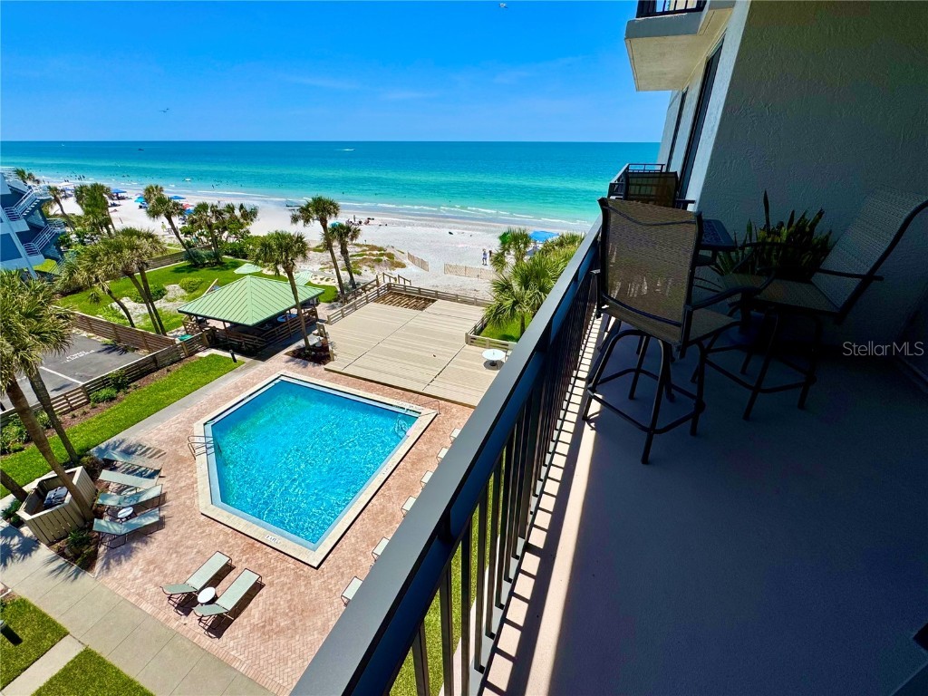 2618 Gulf Boulevard #407 Indian Rocks Beach FL 33785 - GULF TB8313612 image1