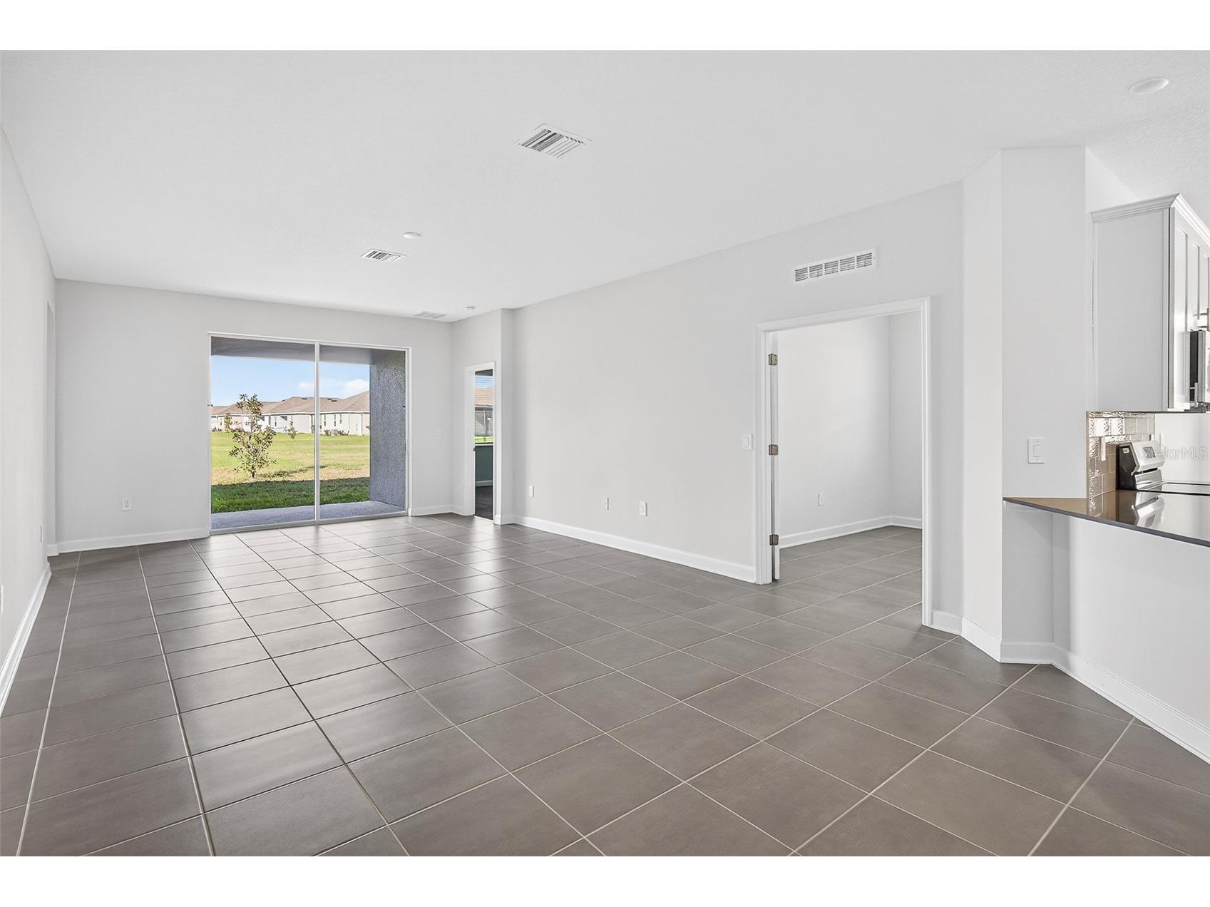 2619 Peace Of Mind Avenue Kissimmee FL 34744 O6380357 image14