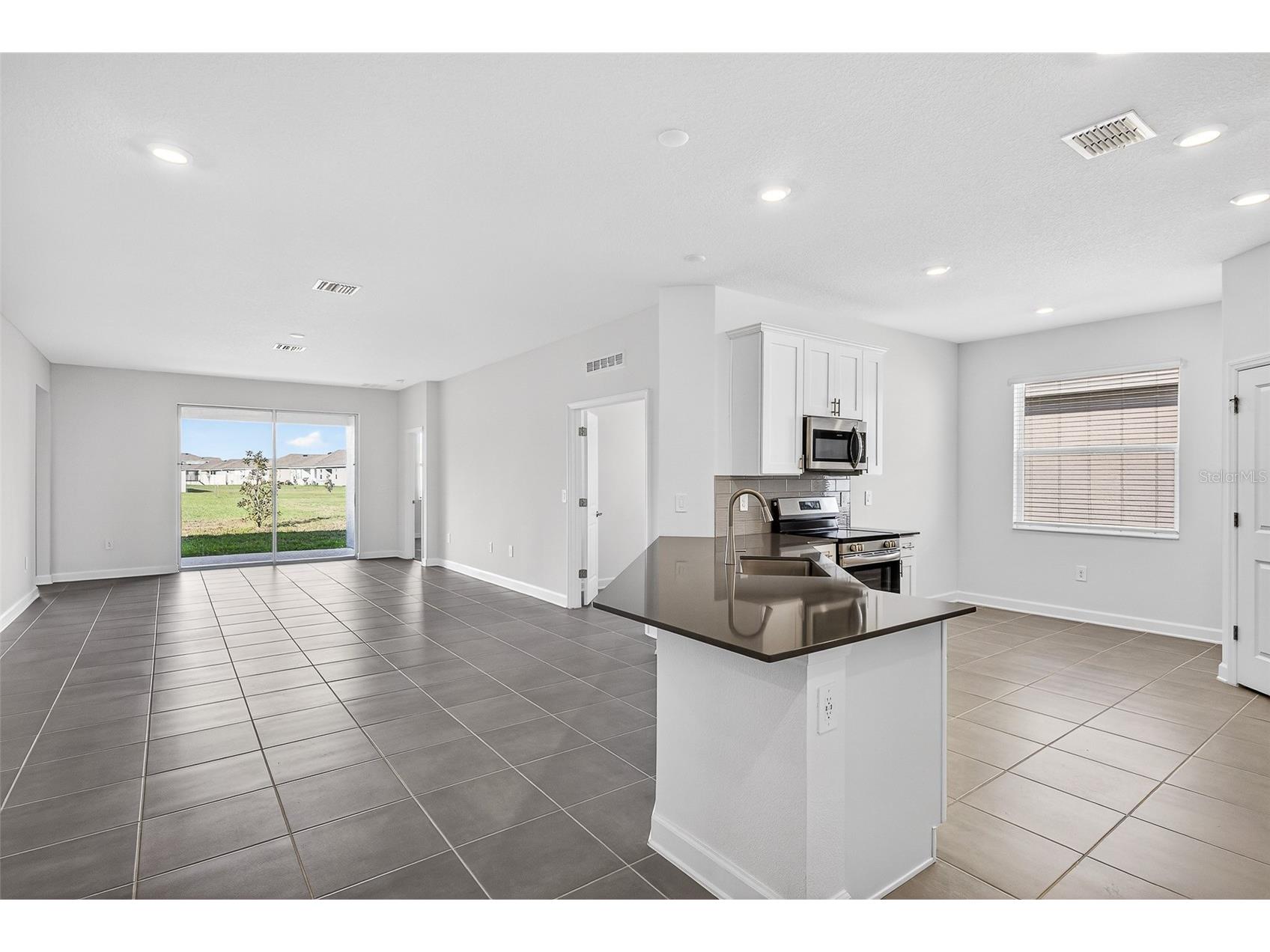 2619 Peace Of Mind Avenue Kissimmee FL 34744 O6380357 image9