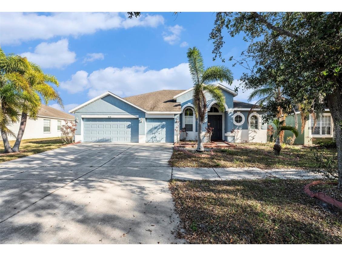 2619 Yukon Cliff Drive Ruskin FL 33570 TB8332701 image1