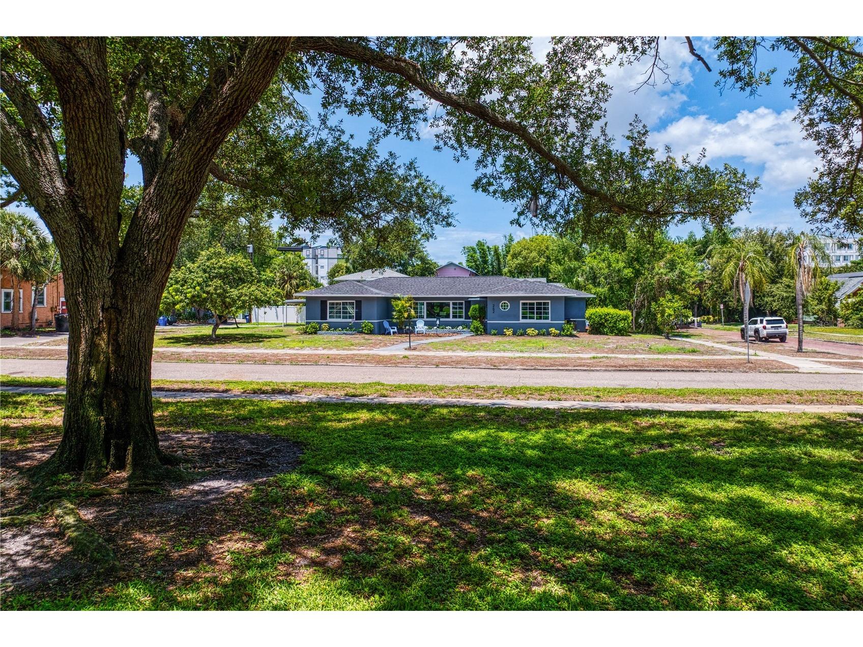 262 30th Street N Saint Petersburg FL 33713 TB8491543 image1