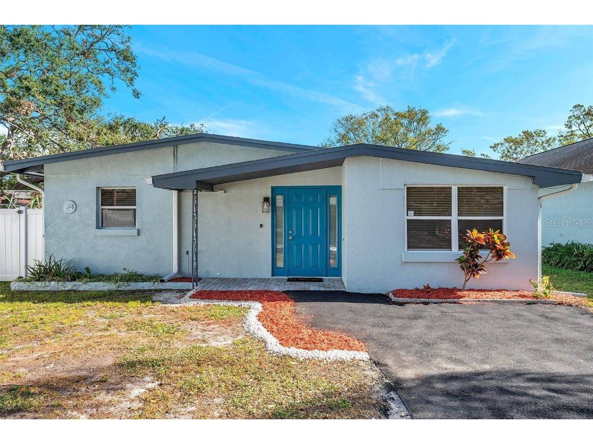 262 5th Street NW Largo FL 33770 TB8331273 image1
