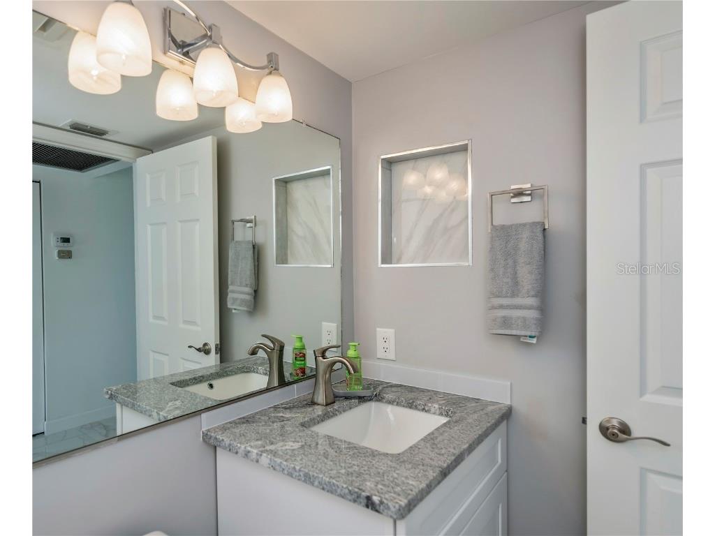 262 Cerromar Way S #53 Venice FL 34293 N6139980 image45