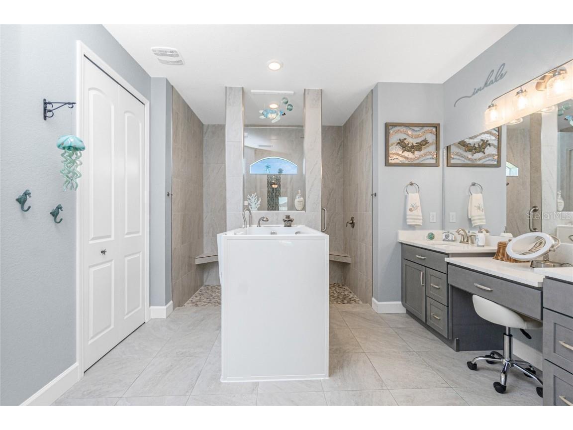 262 Rotonda Boulevard N Rotonda West FL 33947 D6142795 image20