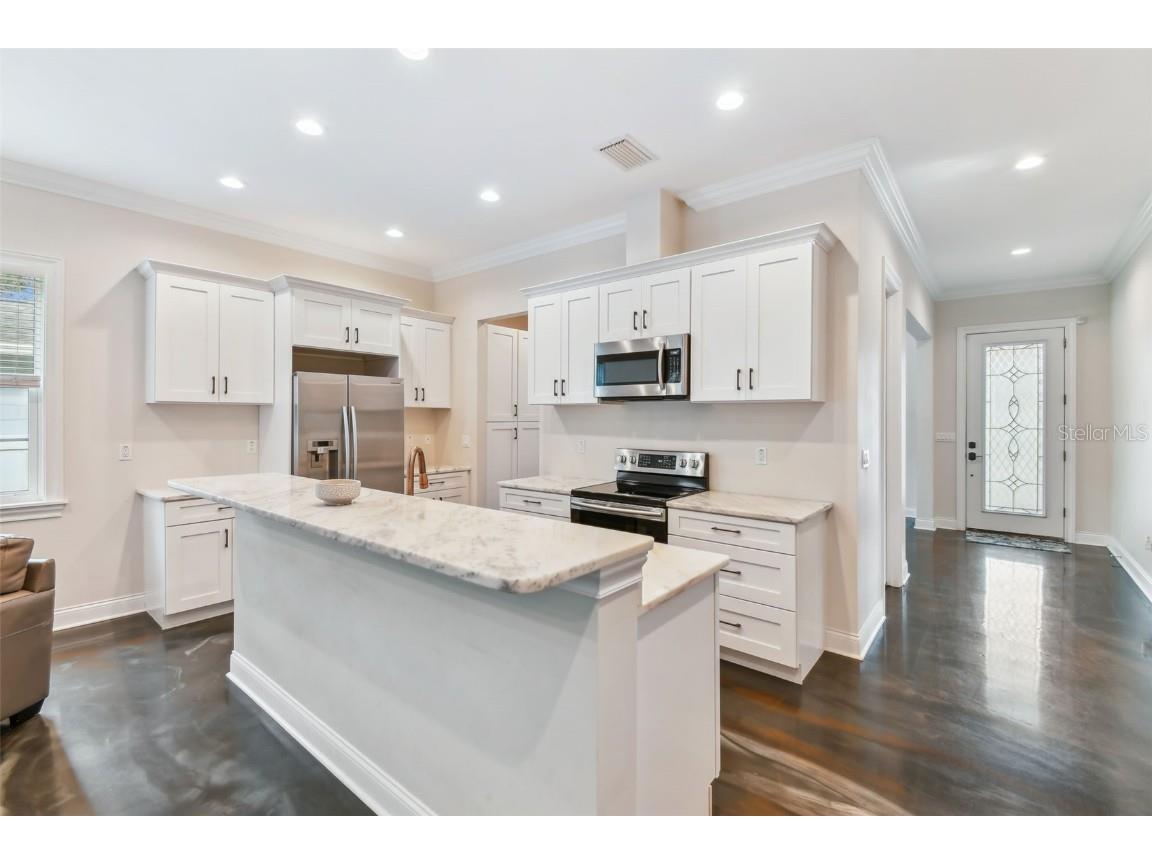 2620 3rd Avenue S Saint Petersburg FL 33712 TB8410958 image11