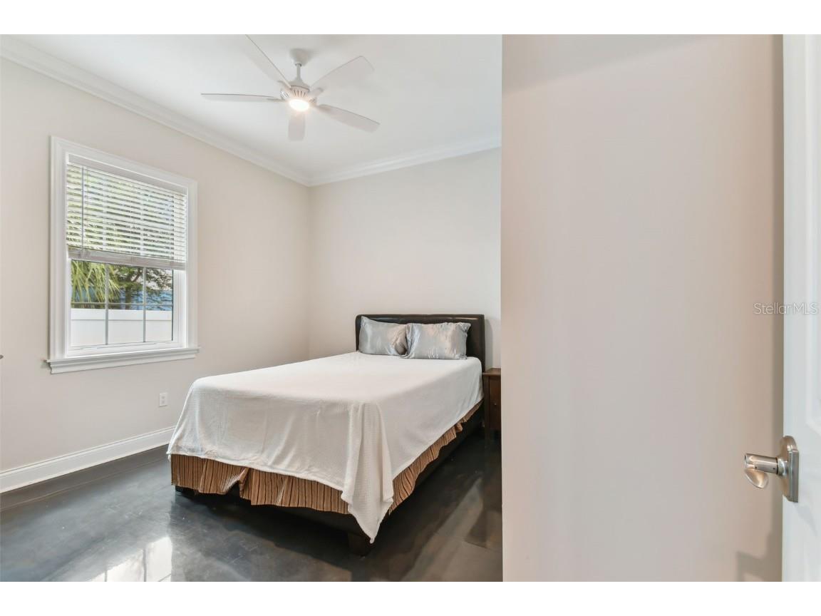 2620 3rd Avenue S Saint Petersburg FL 33712 TB8410958 image25