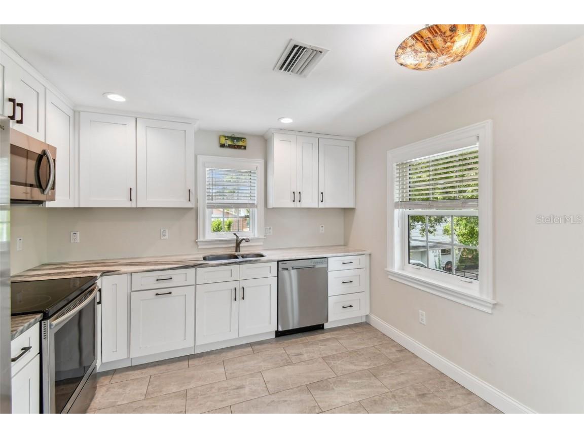 2620 3rd Avenue S Saint Petersburg FL 33712 TB8410958 image41