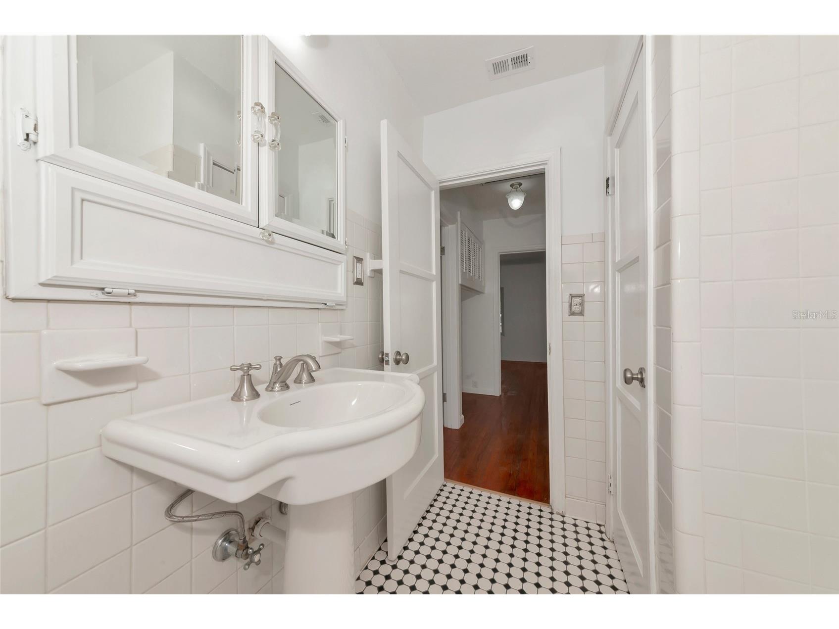 2620 8th Avenue N Saint Petersburg FL 33713 A4652208 image7