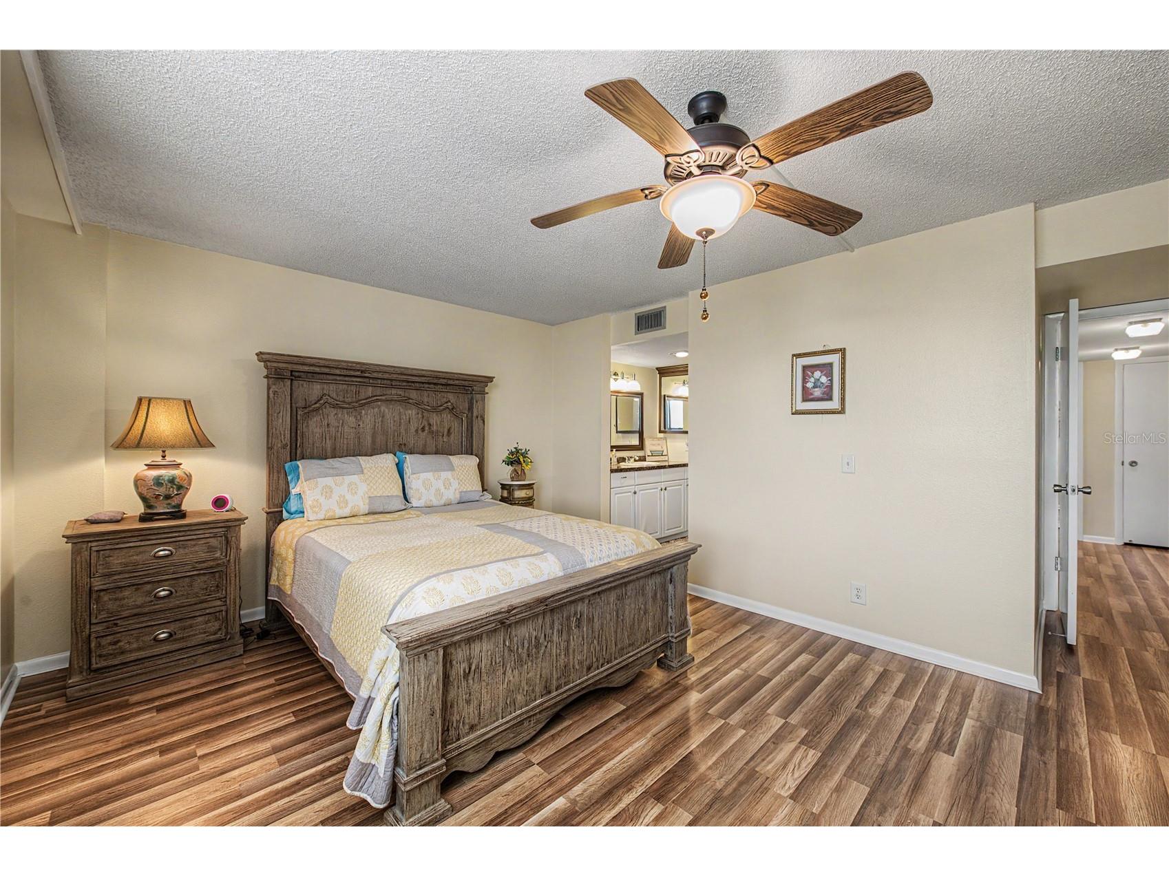 2620 Cove Cay Drive #207 Clearwater FL 33760 - TAMPA BAY AND GOLF COURSE POND TB8516369 image22
