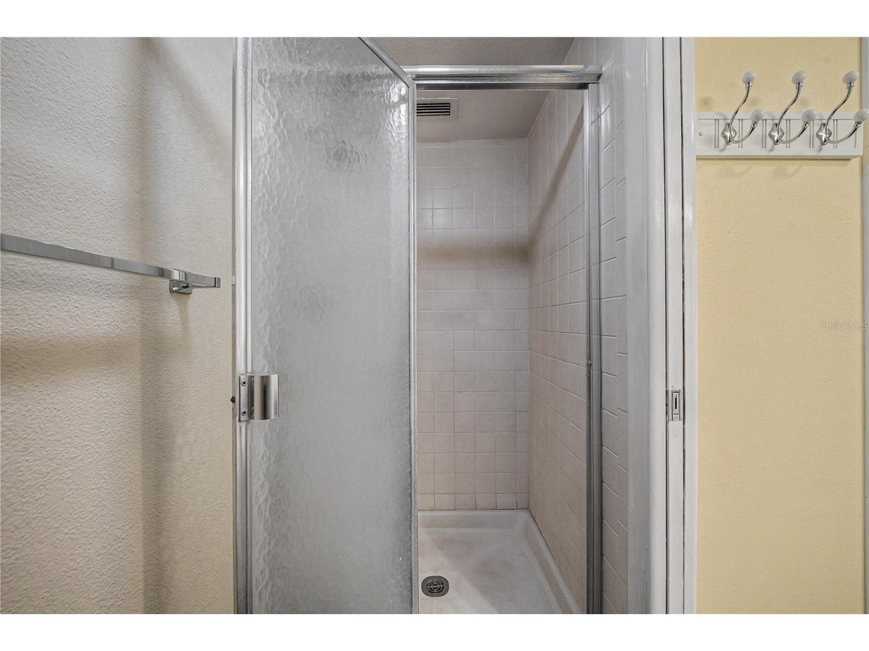 2620 Cove Cay Drive #207 Clearwater FL 33760 - TAMPA BAY AND GOLF COURSE POND TB8516369 image25