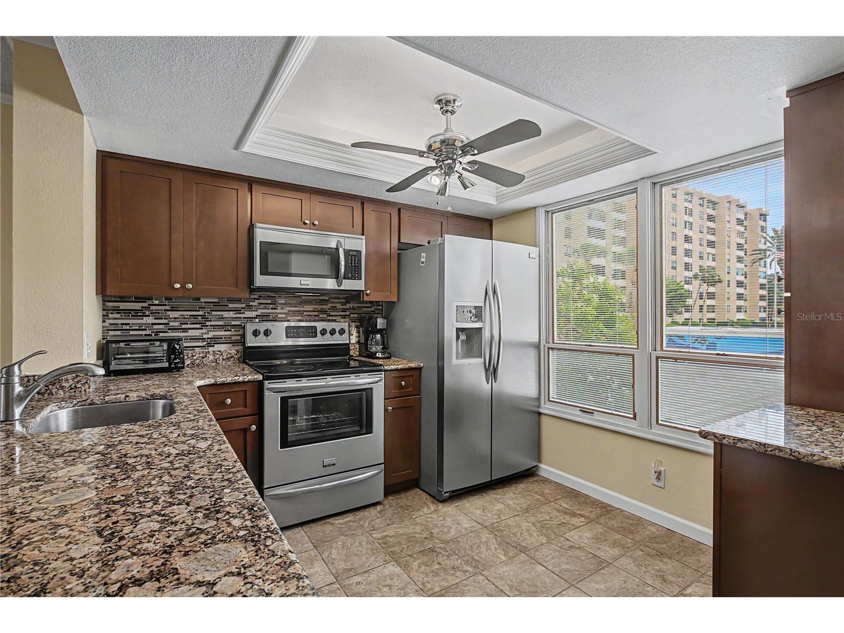 2620 Cove Cay Drive #207 Clearwater FL 33760 - TAMPA BAY AND GOLF COURSE POND TB8516369 image3