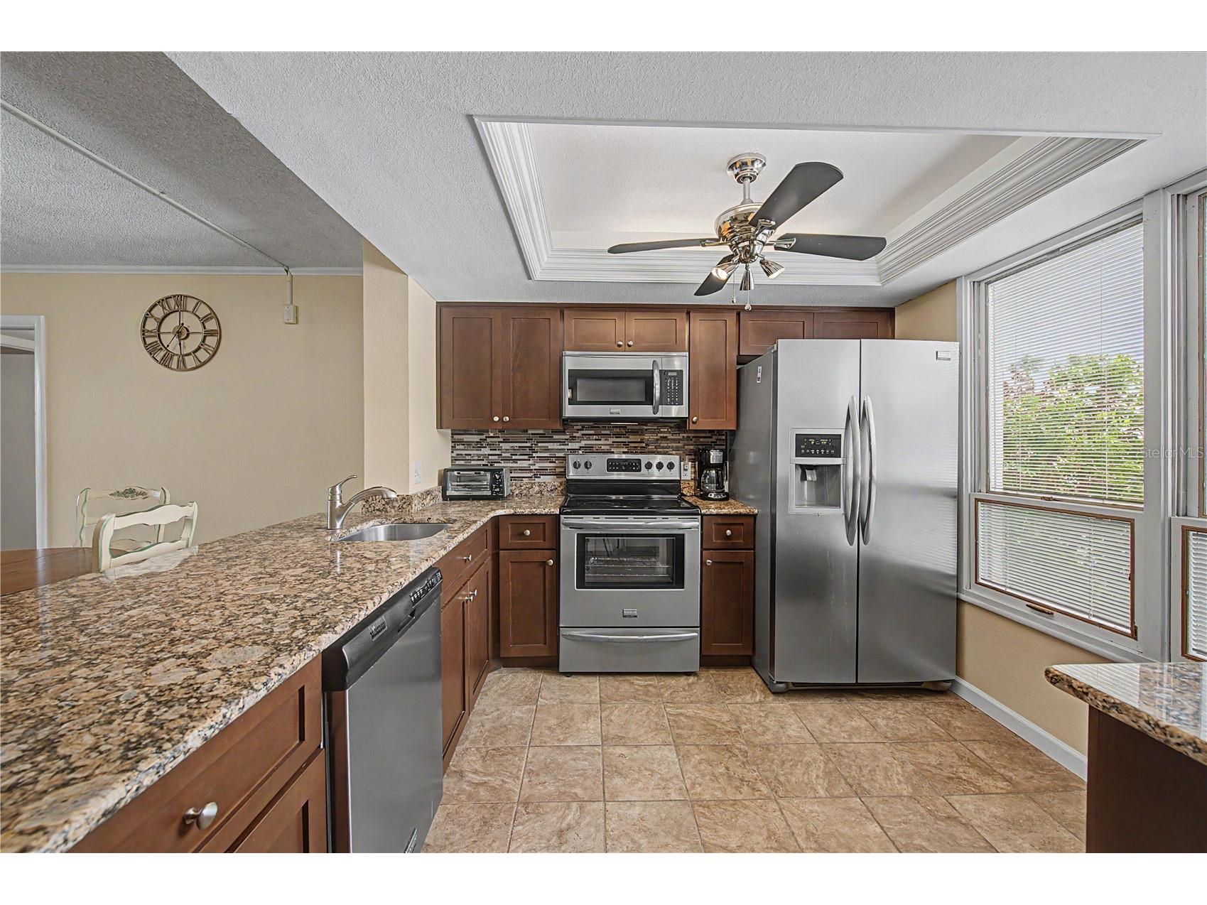 2620 Cove Cay Drive #207 Clearwater FL 33760 - TAMPA BAY AND GOLF COURSE POND TB8516369 image5