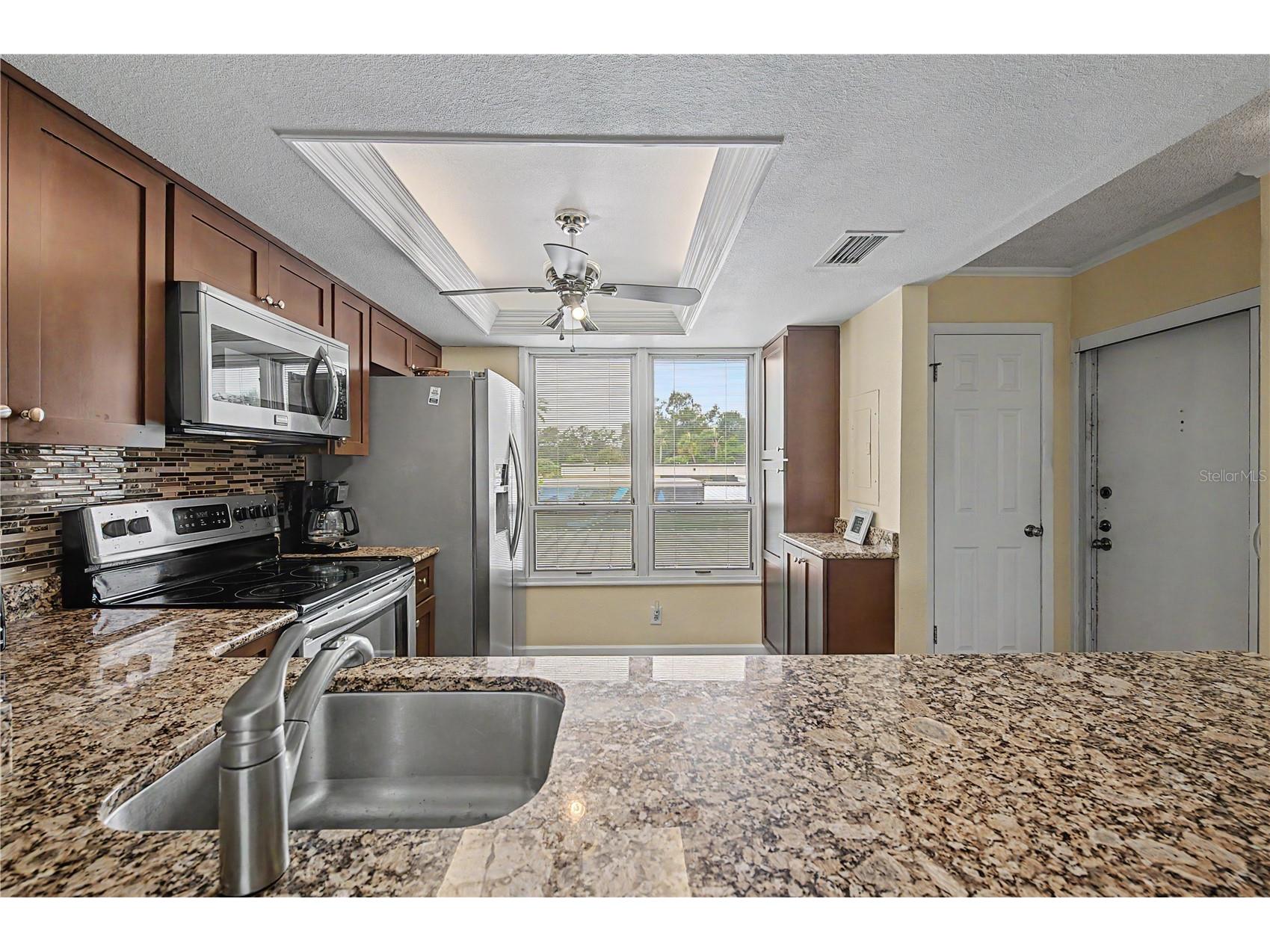 2620 Cove Cay Drive #207 Clearwater FL 33760 - TAMPA BAY AND GOLF COURSE POND TB8516369 image7